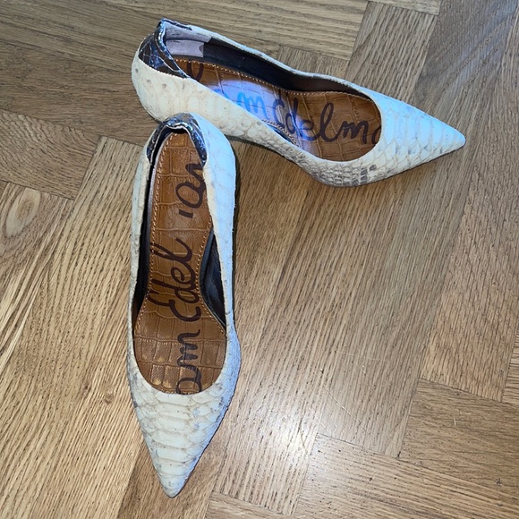 Snakeskin Nude Heels - Picture 1 of 5